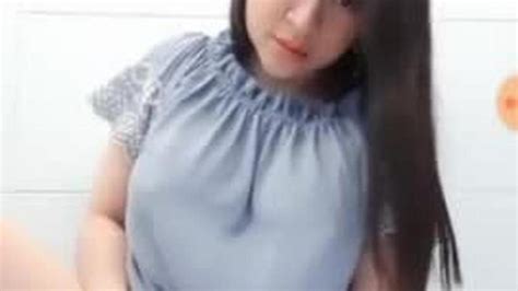 Hot Big Tits Vietnam Milf Showing Off And Palying With Her Sweet Pussy Porn Videos