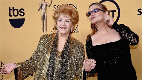 Carrie Fisher, Debbie Reynolds Star in New HBO Documentary