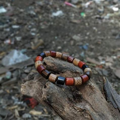 Jual Gelang Kayu Kombinasi 6 Jenis Macam Kayu Bertuah Shopee Indonesia