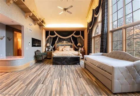 16000 Sq Ft Haines Mansion Asks 387m In Canton Ohio Pricey Pads