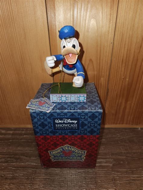 Disney Showcase Collection Donald Duck Fowl Temper Statue Disney