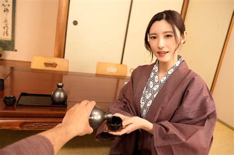 Vr】社員旅行の温泉宿で美人部下と声ガマン性交でも宴会中に不倫で生はマズくない？ 森沢かな」：エロ動画・アダルトビデオ Mgs動画