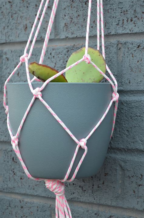 ALL YOU NEED IS LOVE + DESIGN: DIY hanging pots