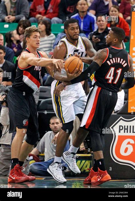 Portland Trail Blazers Meyers Leonard Left And Thomas Robinson 41