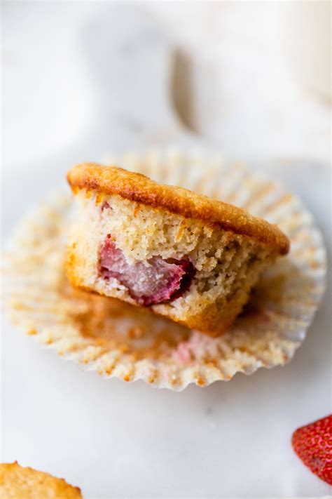 Roasted Strawberry Almond Flour Muffins Skinnytaste