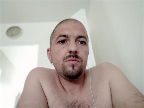 Tentation Nouvelle expérience sex entre mecs