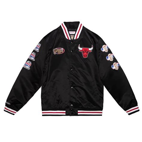 Kurtka Mitchell And Ness Chicago Bulls Champ City Satin Jacket Czarna