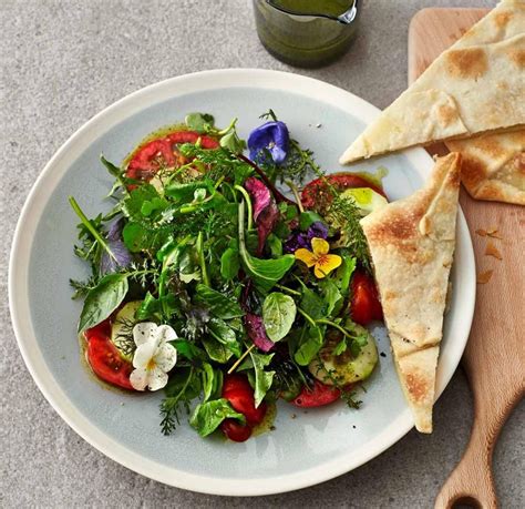 Tomaten Wildkr Uter Salat Mit Gef Llten Teigtaschen Rezept