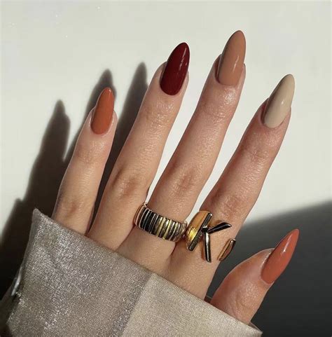 Classy Autumn Fall Nails Almond Shape Inspiration