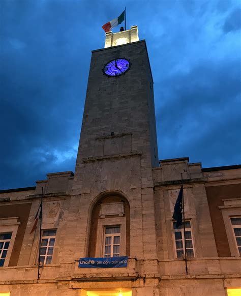 La Torre Civica Di Latina Si Illumina Di Blu Per La Giornata Mondiale