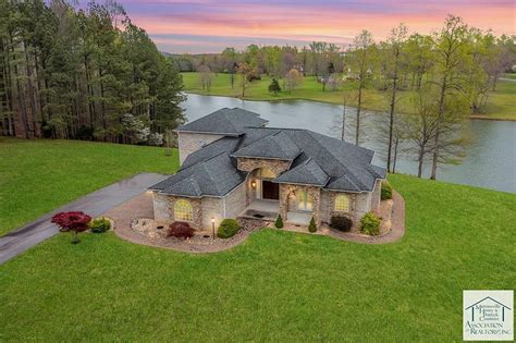 909 Deep Run Rd, Martinsville, VA 24112 | Zillow