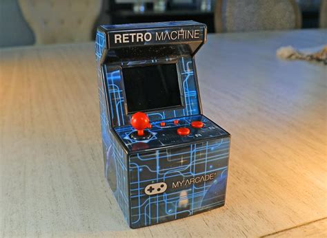 Mini Arcade Machine Has 200 Pre-Installed Nostalgic Video Games