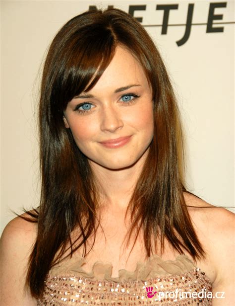 Celebrity Alexis Bledel Long Wavy Hairstyle Wallpaper ~ Prom Hairstyles