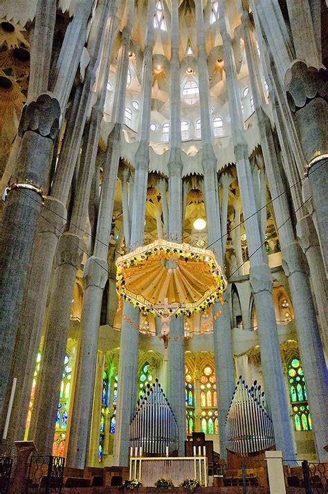 L Altar I El Baldaqu The Altar And Baldachin La Sagrada Flickr