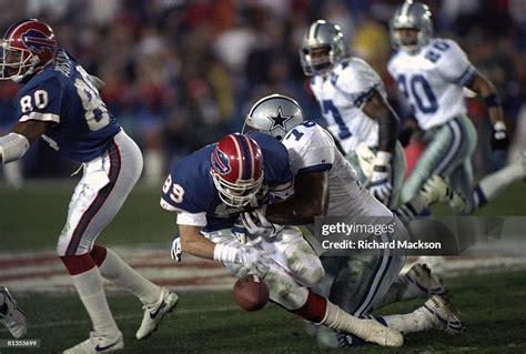 Super Bowl Xxvii Dallas Cowboys Leon Lett In Action Forcing Fumble