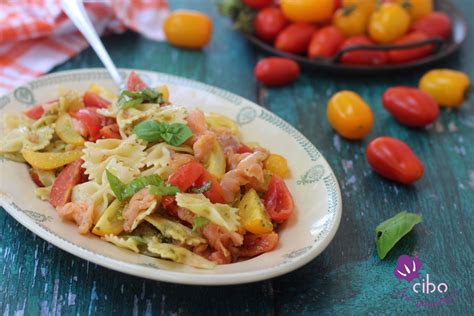 Pasta Fredda Con Salmone Affumicato E Pomodorini Gialli Cibo Che Passione