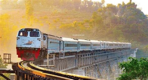 pt kereta api indonesia apakah