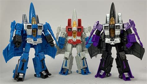 Earthrise Thundercracker And Skywarp Cybertronian Villans In Hand Image