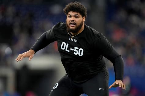 Bears Darnell Wright Crushed OL Conditioning Test After Accidentally