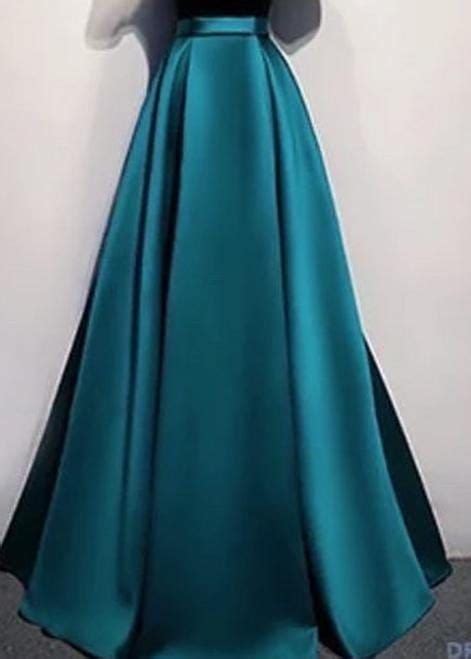 Pin Van Ali Jmili Op أزياء النساء