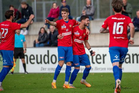 Zuger Woche Endlich Rollt Beim Sc Cham Der Ball Wieder