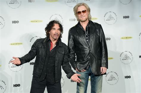 Hall and Oates, Tears for Fears announce summer tour - CBS News