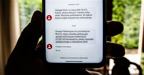 Alerty RCB mogą zniknąć Wiadomo kto chce przejąć SMS y do Polaków