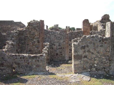 Vi Pompeii September Looking West Across Atrium From