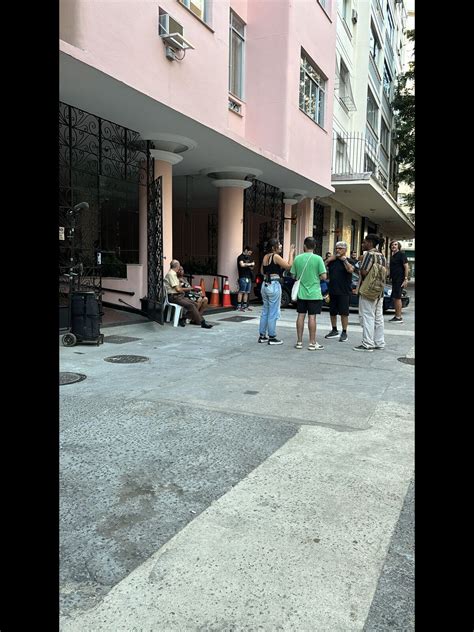 Foto Grava O De Filme Em Pr Dio De Copacabana Mostra Portaria Aberta