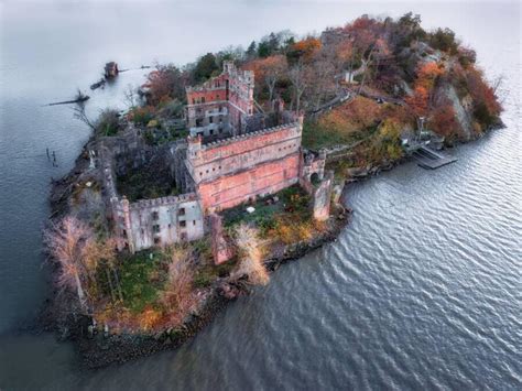 Inside Bannerman Castle, The Abandoned 20th-Century Arsenal Located ...