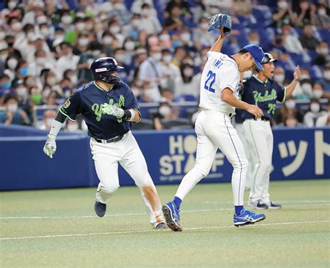 【中日】大野雄大がまさかの悪送球で2点献上 ヤクルト・村上宗隆を三本間に挟むも痛い“暴投” スポーツ報知