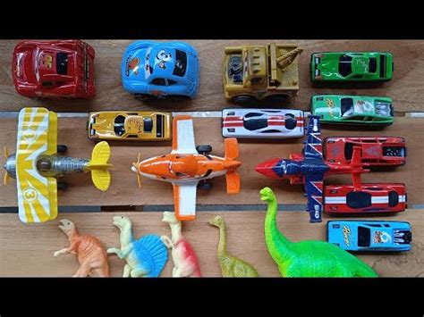 Unboxing Mainan Mobil Karakter Cars Dinosaurus Dan Mobil Balap YouTube