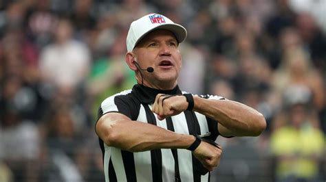 Lions Draw Clete Blakeman For Packers Game The Den