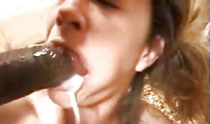 Super Sexy Annie Enjoys Beef Whistle ZB Porn