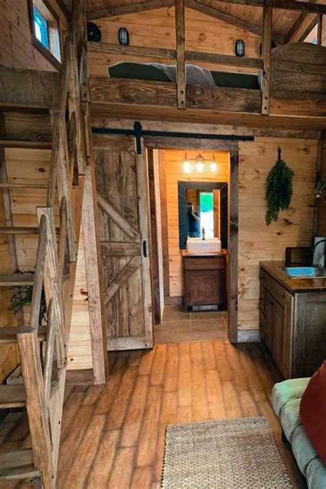 Tiny House Rustic Style