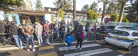 Strade Pedonalizzate Davanti Alle Scuole Le Reazioni Corriere It