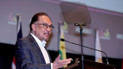 PM Anwar Urges Muslims To Embrace Spirit Of Hijrah For Cultural