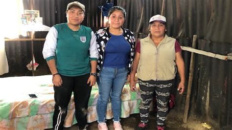 FAMILIA ESTRADA JIMÉNEZ Construyendo Comunidades Integrales