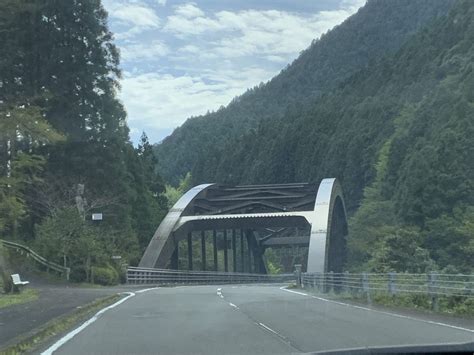 高知県『雲の上の町』梼原（ゆすはら）訪問記 雲の上の図書館・雲の上の温泉・雲の上のギャラリー 隈研吾氏の建造物ミュージアムのような街を