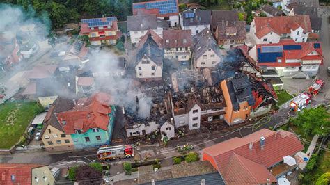 Polizei Zieht Erste Bilanz Millionenschaden Bei Brand In Hohberg