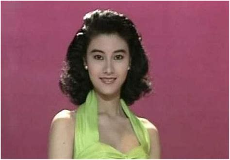 1989年，18歲的李嘉欣被李嘉誠帶回家，沒過三小時原配卻暴斃了 每日頭條