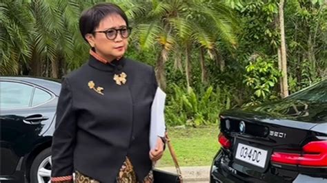 6 Gaya Elegan Menlu Retno Marsudi Kondangan Ke Brunei Darussalam Pakai