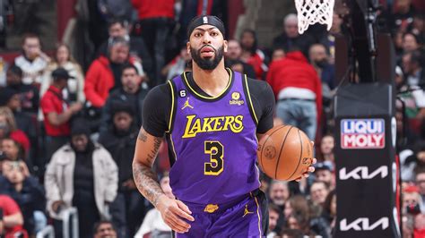 Anthony Davis Signs Extension With Lakers