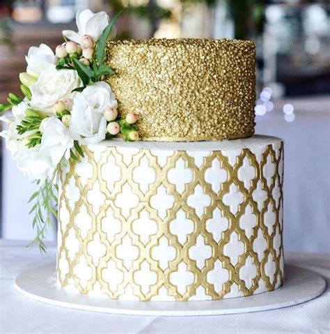 20 Elegant White And Gold Cake Designs The Wonder Cottage Cake Elaborate Cakes