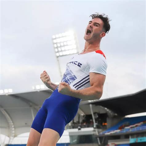 pole vaulters pole anthony ammirati alan ilagan