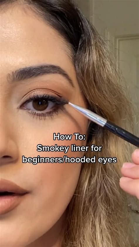 How To Smokey Winged Liner For Beginners Hooded Eyes Beginner