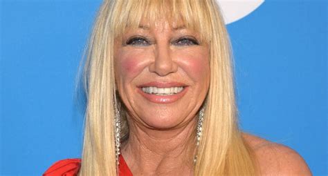 Suzanne Somers La Estrella De ‘tres Son Multitud Fallece A Los 76