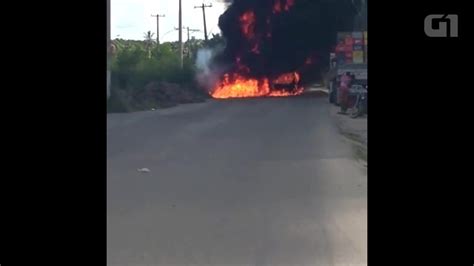 Nibus S O Incendiados Em Santa Cruz Zona Oeste Do Rio Rio De