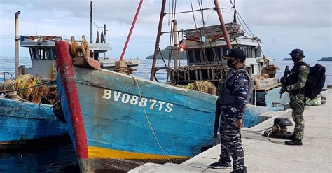 Tni Al Tangkap Kapal Ikan Vietnam Di Natuna