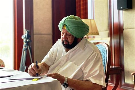 Capt Amarinder Resigns As Punjab Cm